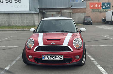Хетчбек MINI Cooper 2011 в 