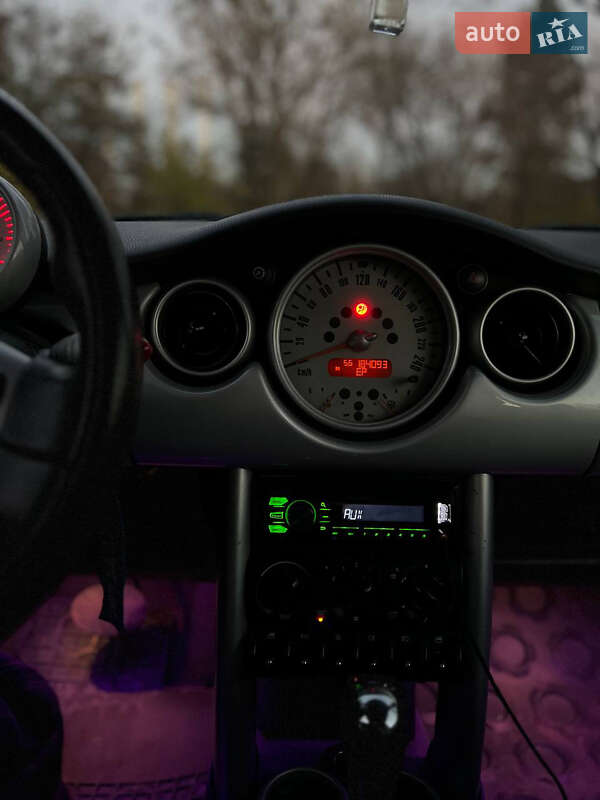 Хетчбек MINI Cooper 2002 в Первомайську