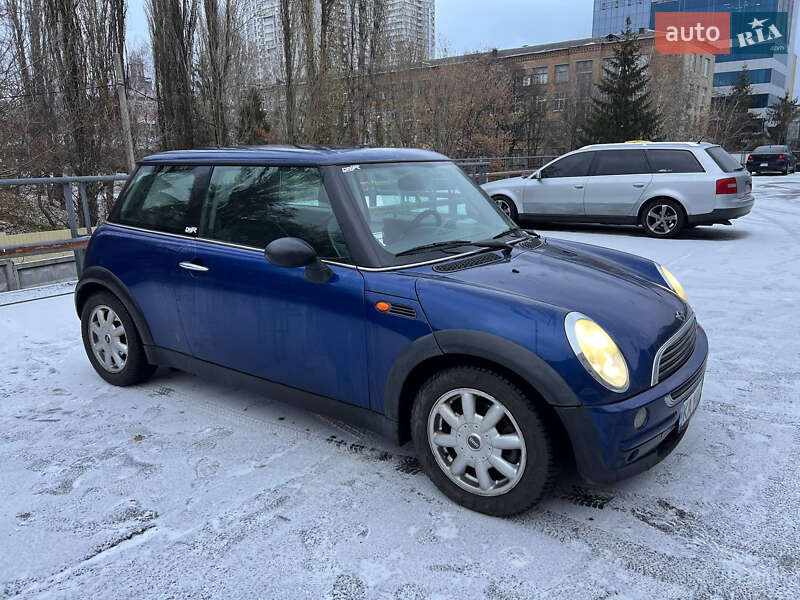 Хетчбек MINI Cooper 2002 в Первомайську