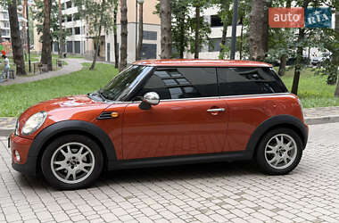 Хэтчбек MINI Cooper 2011 в 