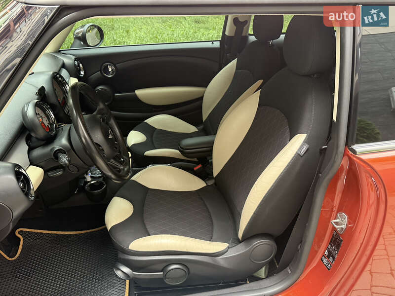 Хетчбек MINI Cooper 2011 в Броварах