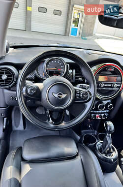 Хетчбек MINI Cooper 2016 в 