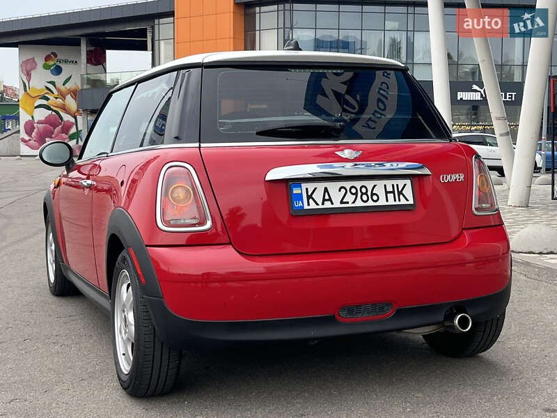 Хетчбек MINI Cooper 2010 в Києві