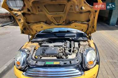 Хэтчбек MINI Cooper 2008 в 