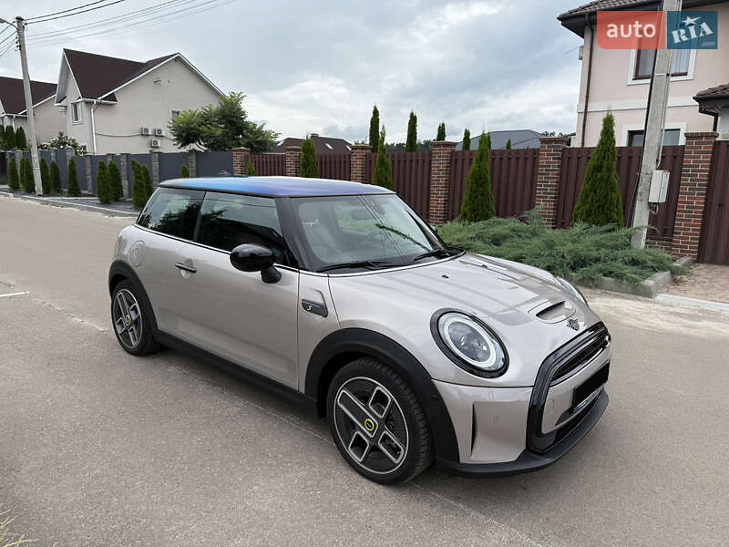 Хэтчбек MINI Cooper 2022 в Киеве