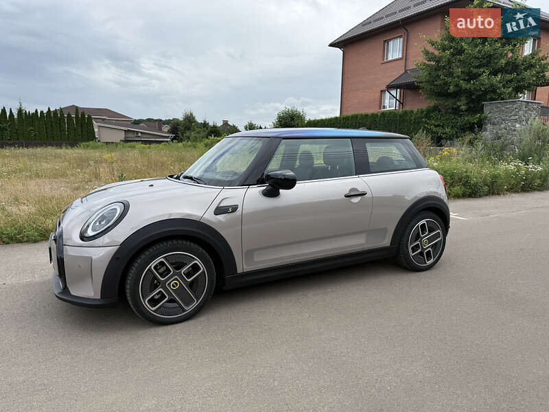 Хэтчбек MINI Cooper 2022 в Киеве