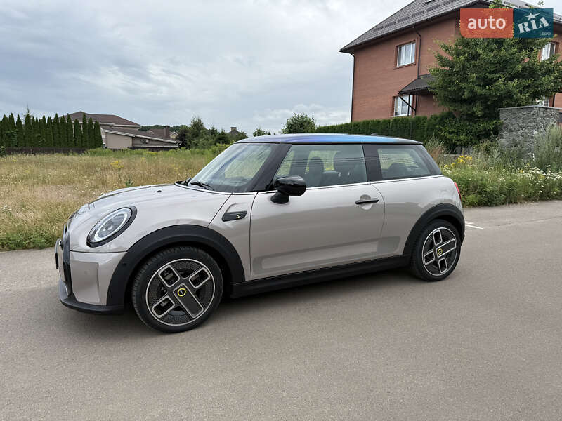 Хэтчбек MINI Cooper 2022 в Киеве