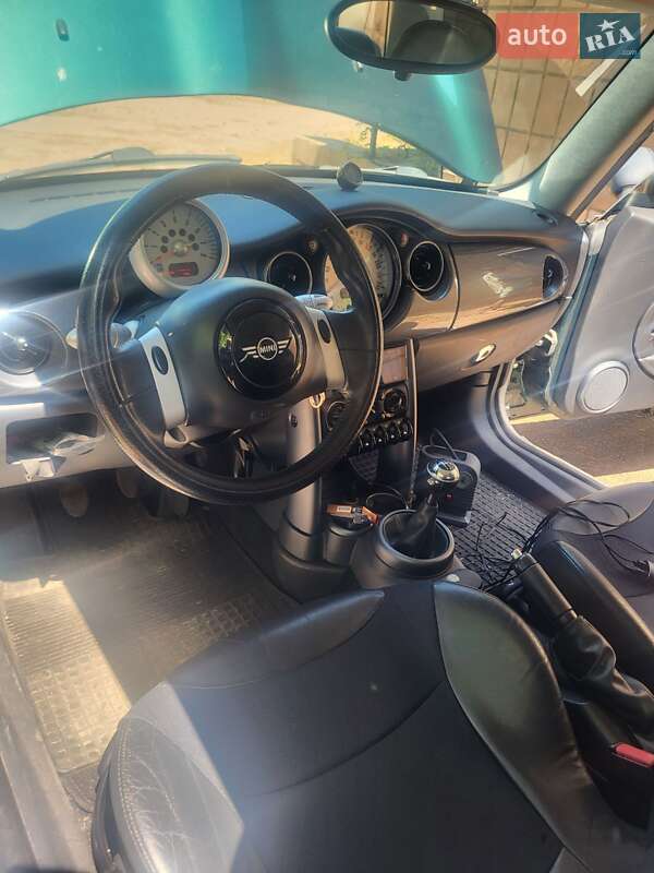 Хэтчбек MINI Cooper 2004 в Черкассах
