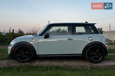 Хетчбек MINI Cooper 2013 в 