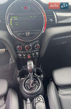 Хэтчбек MINI Cooper 2017 в 