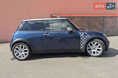 Хэтчбек MINI Cooper 2006 в 