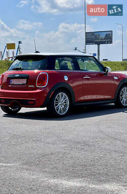 Хетчбек MINI Cooper 2015 в 