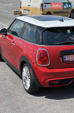 Хетчбек MINI Cooper 2015 в 