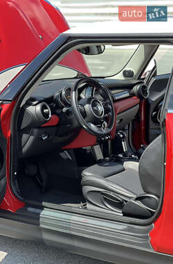Хетчбек MINI Cooper 2015 в 