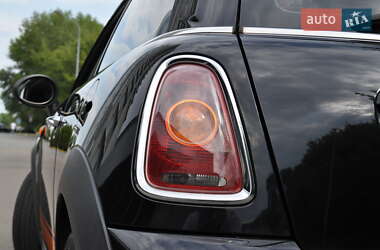 Хэтчбек MINI Cooper 2010 в 