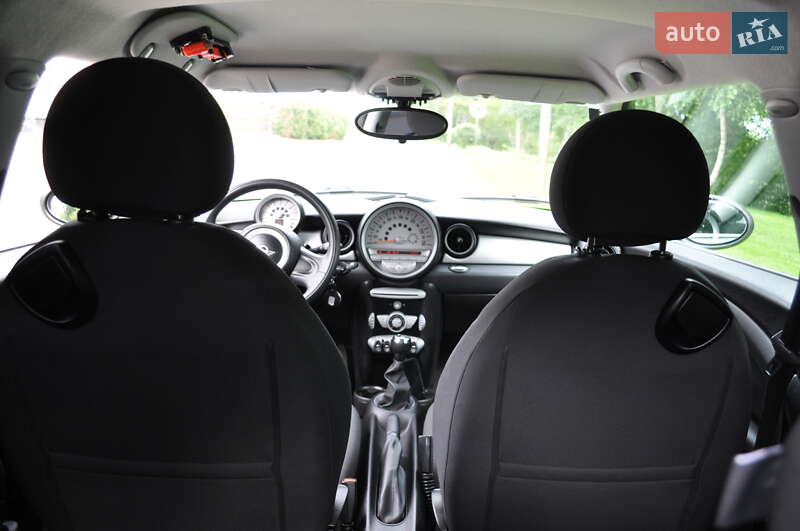 Хетчбек MINI Cooper 2010 в Києві