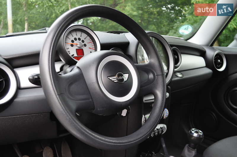 Хетчбек MINI Cooper 2010 в Києві