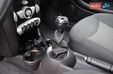 Хэтчбек MINI Cooper 2010 в 