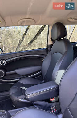 Хэтчбек MINI Cooper 2012 в 