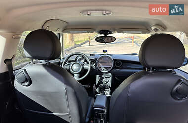 Хэтчбек MINI Cooper 2012 в 