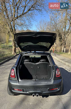 Хэтчбек MINI Cooper 2012 в 