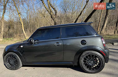 Хэтчбек MINI Cooper 2012 в 