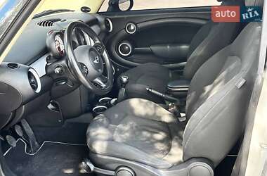 Хэтчбек MINI Cooper 2011 в 