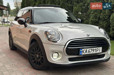 Хэтчбек MINI Cooper 2018 в 