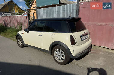Хэтчбек MINI Cooper 2006 в 