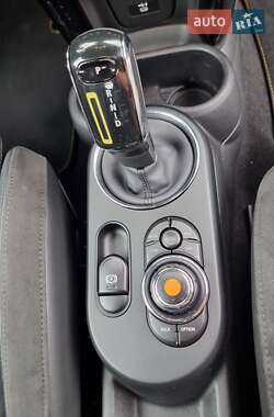 Хэтчбек MINI Cooper 2020 в 