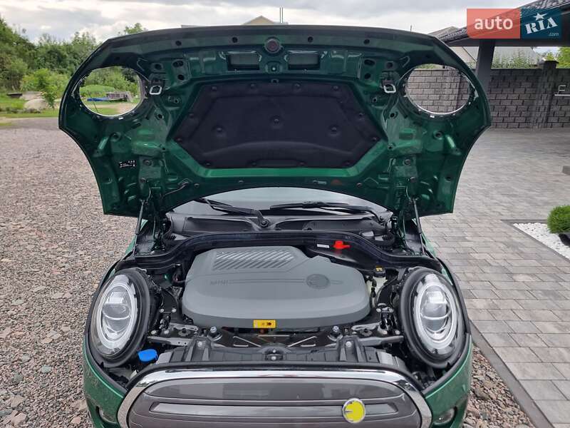 Хэтчбек MINI Cooper 2020 в Радивилове