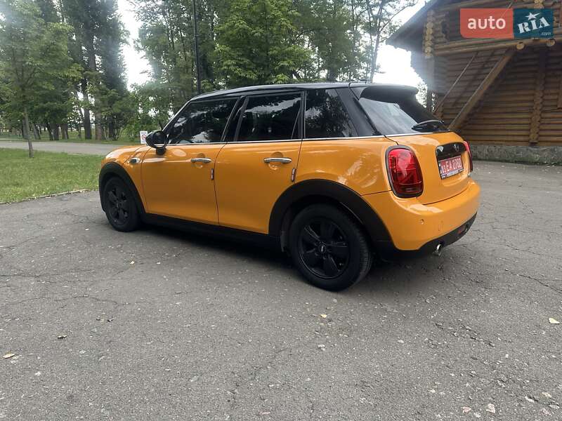 Хэтчбек MINI Cooper 2014 в Киеве фото 5 Хэтчбек MINI Cooper 2014 в Киеве