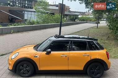 Хетчбек MINI Cooper 2014 в 