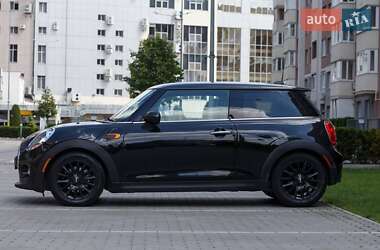 Хэтчбек MINI Cooper 2015 в 