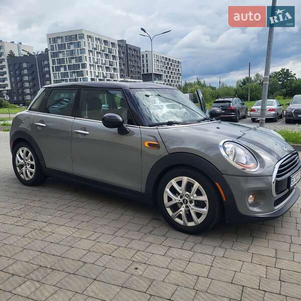 Хэтчбек MINI Cooper 2015 в Львове