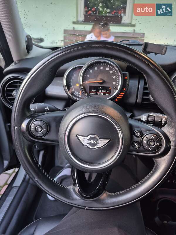 Хэтчбек MINI Cooper 2015 в Львове