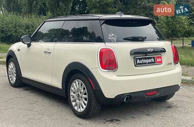 Хэтчбек MINI Cooper 2015 в 