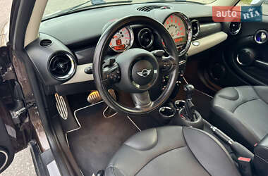 Хэтчбек MINI Cooper 2011 в 