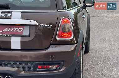 Хэтчбек MINI Cooper 2011 в 