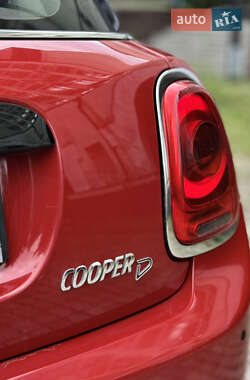 Хэтчбек MINI Cooper 2016 в 