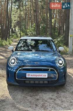 Хэтчбек MINI Cooper 2021 в Белогородке