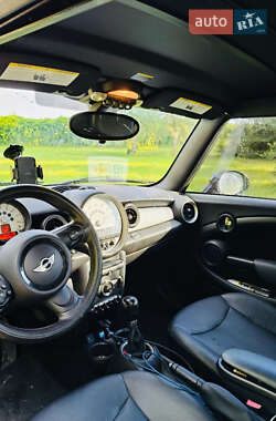 Хэтчбек MINI Cooper 2013 в 