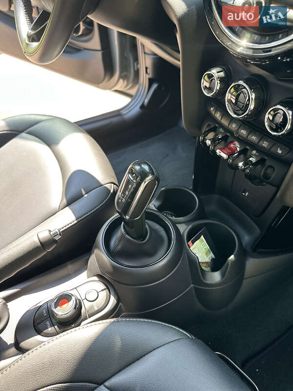 Хетчбек MINI Cooper 2020 в Житомирі