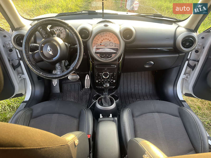Хэтчбек MINI Cooper 2011 в Ровно