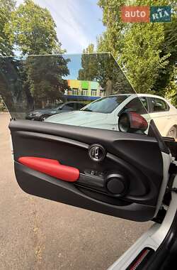 Хэтчбек MINI Cooper 2017 в 