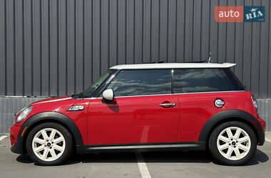 Хэтчбек MINI Cooper 2011 в 