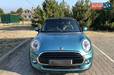Хэтчбек MINI Cooper 2017 в 