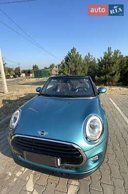 Хэтчбек MINI Cooper 2017 в 