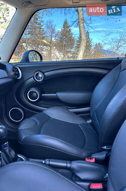 Хэтчбек MINI Cooper 2013 в 