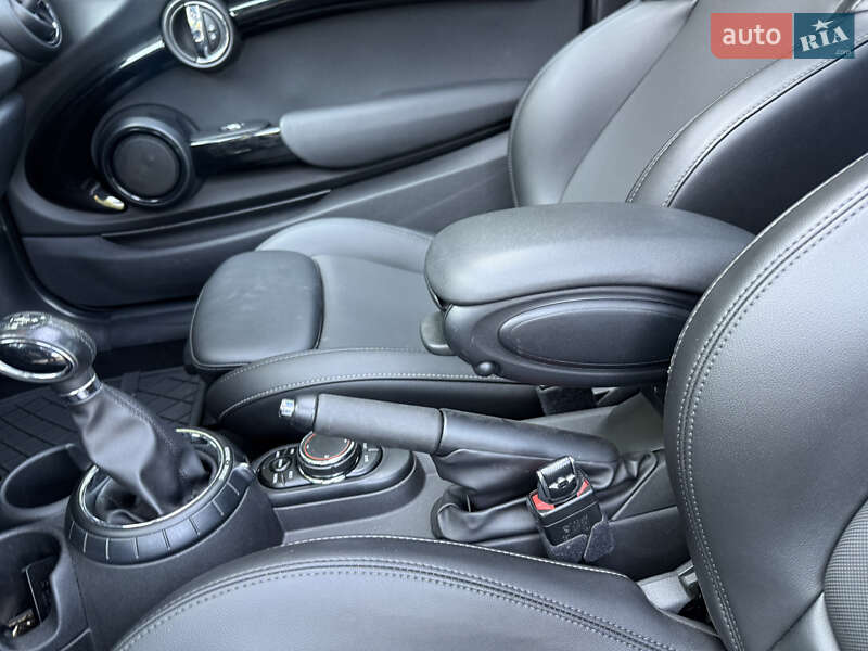 Хэтчбек MINI Cooper 2017 в Тернополе